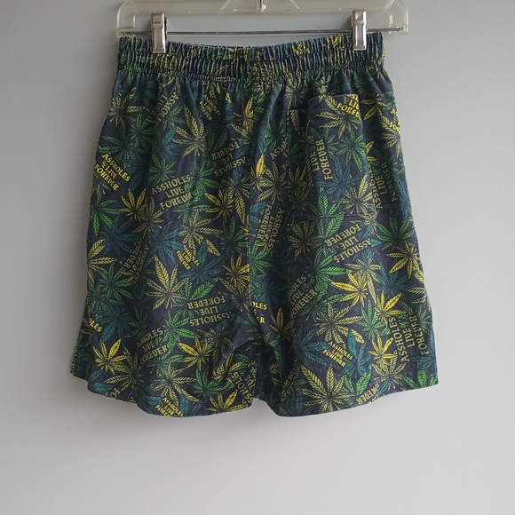 ALF - Picture 4 of 8